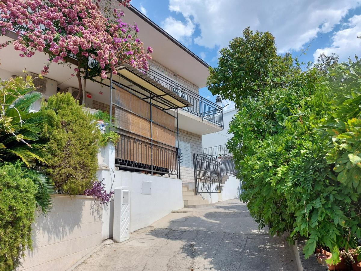 Apartmani Luka Baška Voda Eksteriør bilde