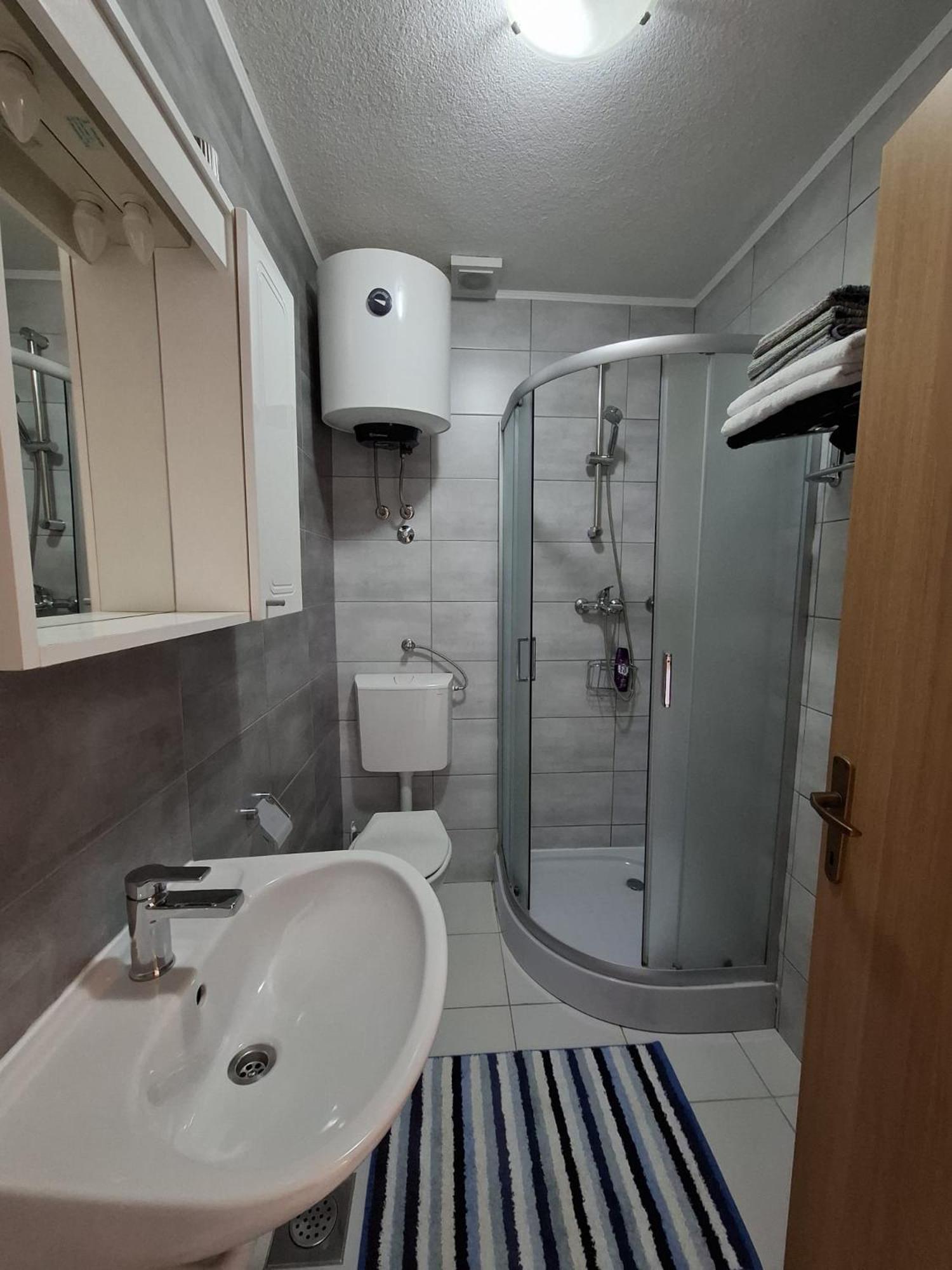 Apartmani Luka Baška Voda Eksteriør bilde