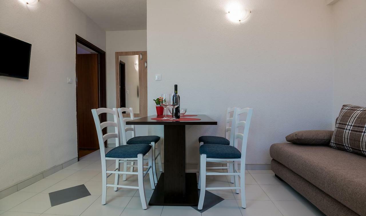 Apartmani Luka Baška Voda Eksteriør bilde